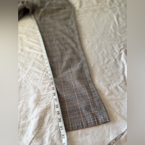✨ Old Navy Ultimate Slim Plaid Pants ✨ - Picture 8 of 9